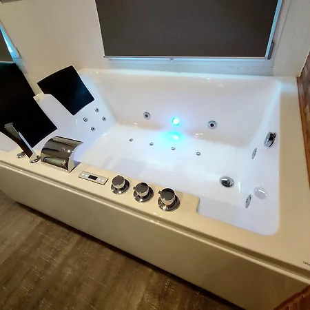 Дом отдыха Wahida- Wellness Oase Im Neckertal! *